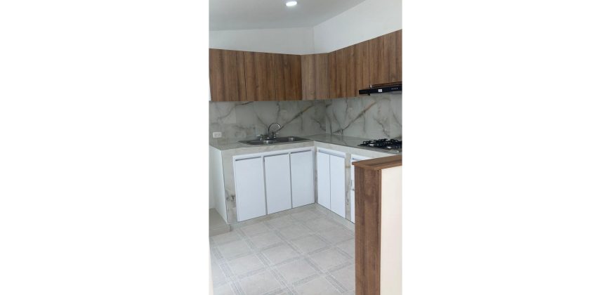 Casa 3 pisos 184m2 Barrio la Esperanza Zipaquirá con parqueadero