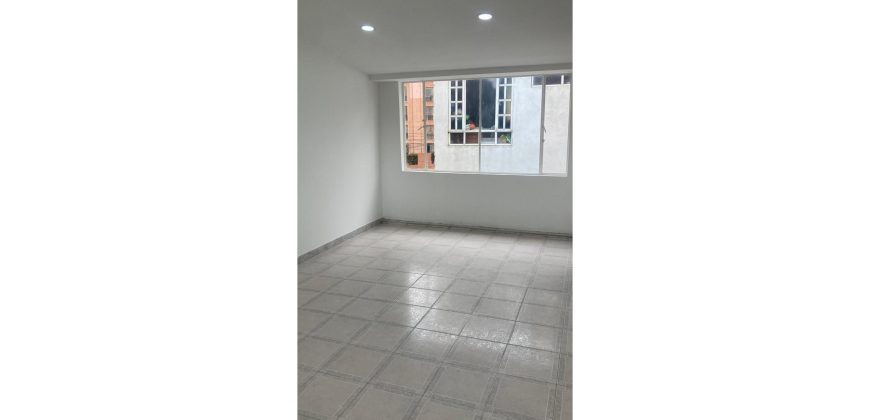 Casa 3 pisos 184m2 Barrio la Esperanza Zipaquirá con parqueadero
