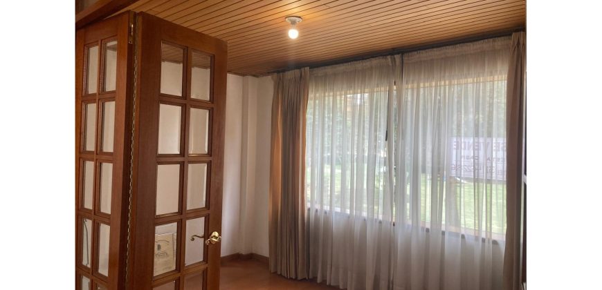 Casa de 3 pisos en Algarra 3 Zipaquirá de 250m2 4 acobas con terraza