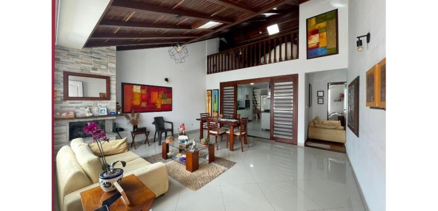 Casa 150m2 en conjunto Las Acacias Zipaquirá, 2 parqueaderos y club house