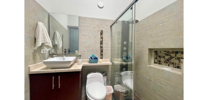 Casa 150m2 en conjunto Las Acacias Zipaquirá, 2 parqueaderos y club house