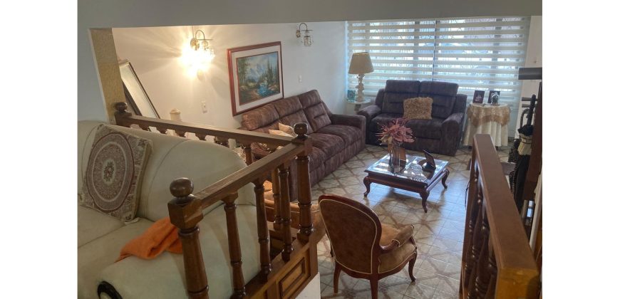 Casa 220m2 San Pablo Zipaquirá con Garaje y Altillo