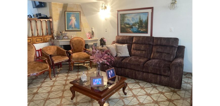 Casa 220m2 San Pablo Zipaquirá con Garaje y Altillo