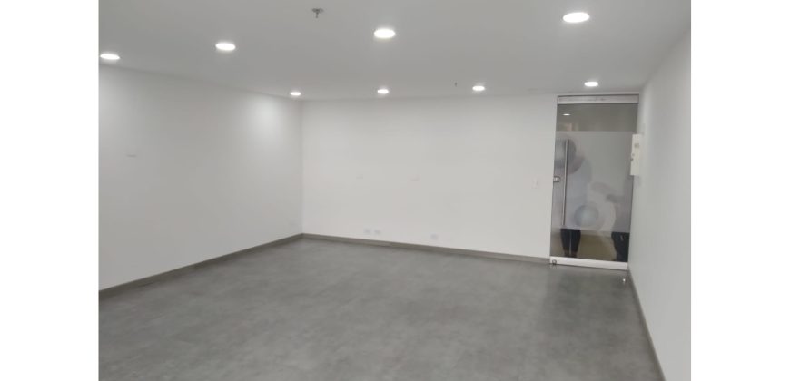 Local 43m2 para Consultorio en Edificio Altos del Bosque Bogotá Calle 134