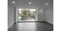 Local 43m2 para Consultorio en Edificio Altos del Bosque Bogotá Calle 134