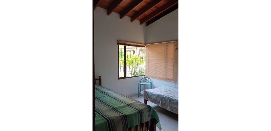 Casa Lote doble 2 Fanegadas Mesitas del Colegio