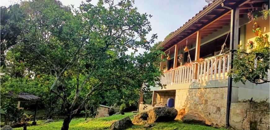 Casa Lote doble 2 Fanegadas Mesitas del Colegio
