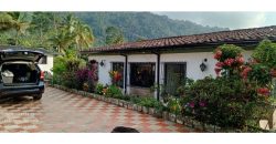 Casa Lote doble 2 Fanegadas Mesitas del Colegio