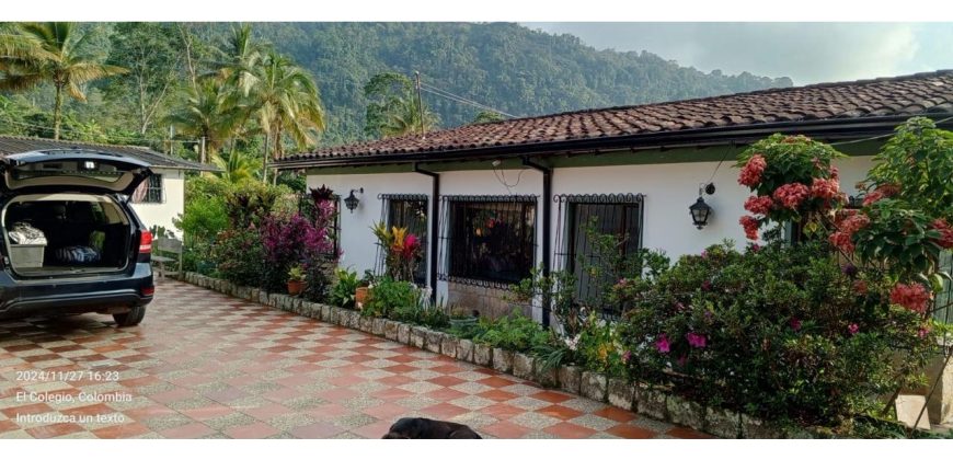 Casa Lote doble 2 Fanegadas Mesitas del Colegio