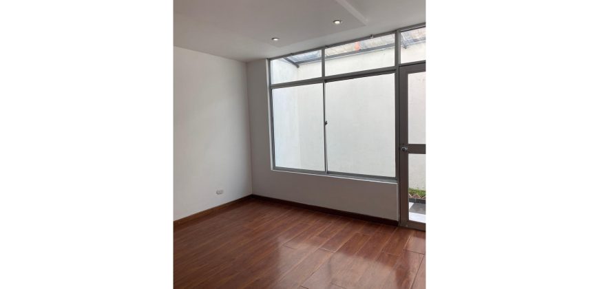 Casa 150m2 Conjunto Las Acacias Zipaquira con Club House y terraza