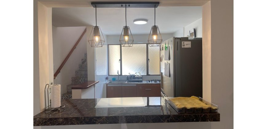 Casa Unifamiliar 167m2 Tres pisos en Zipaquirá Cundinamarca con 5 Habitaciones
