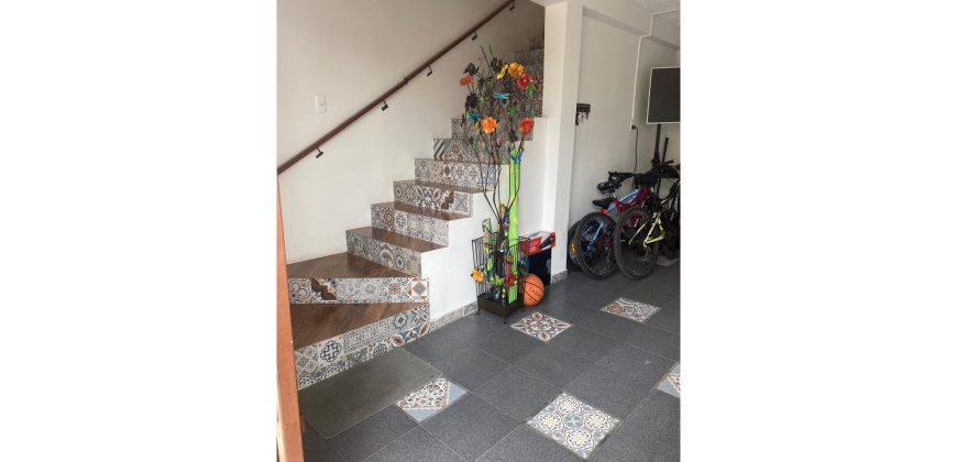 Casa Unifamiliar 167m2 Tres pisos en Zipaquirá Cundinamarca con 5 Habitaciones