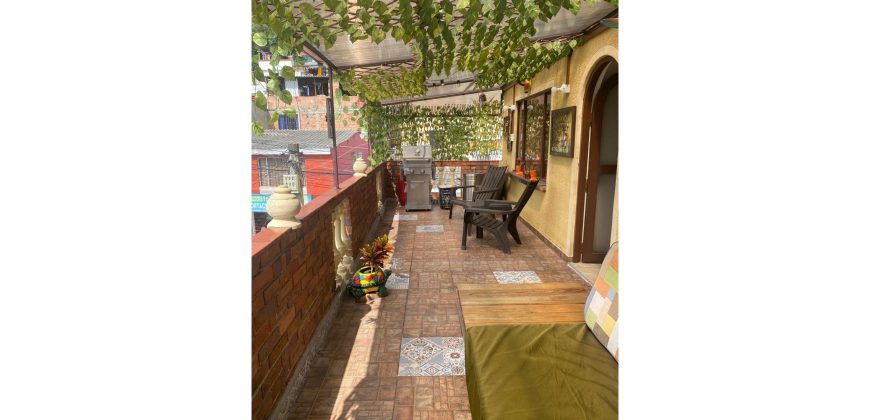 Casa Unifamiliar 167m2 Tres pisos en Zipaquirá Cundinamarca con 5 Habitaciones