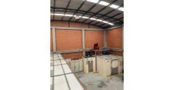 Bodega de 3 niveles 430m2 para comercio e industria en el sector de La paz Zipaquirá