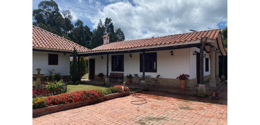 Casa quinta de 6400m2 con invernadero en Cogua Cundinamarca a 500m de la via Ubate Zipaquira