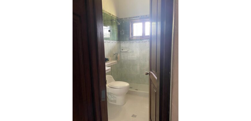 Casa quinta de 6400m2 con invernadero en Cogua Cundinamarca a 500m de la via Ubate Zipaquira