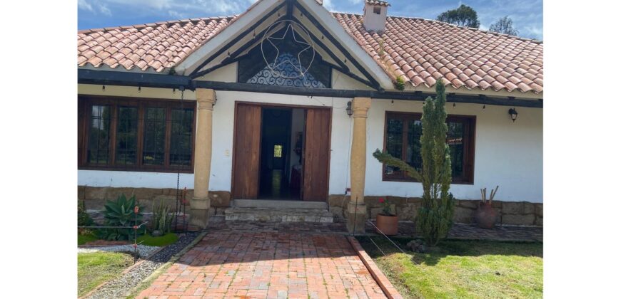 Casa quinta de 6400m2 con invernadero en Cogua Cundinamarca a 500m de la via Ubate Zipaquira