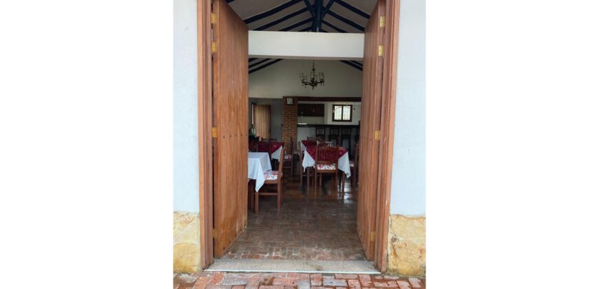 Casa quinta de 6400m2 con invernadero en Cogua Cundinamarca a 500m de la via Ubate Zipaquira