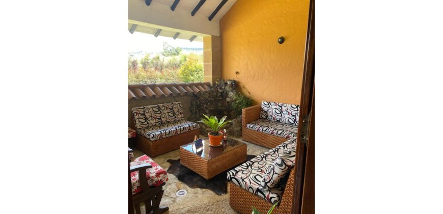 Casa quinta de 6400m2 con invernadero en Cogua Cundinamarca a 500m de la via Ubate Zipaquira