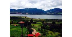 Casa quinta de 26600m2 en el Embalse del Neusa Cogua Cundinamarca con 2 Cabañas y Glamping
