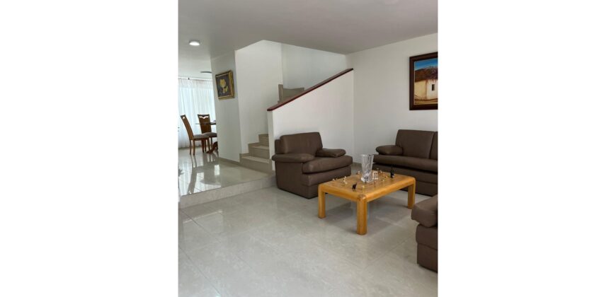 Casa 135m2 con 3 Habitaciones y 2 Parqueaderos en Barrio San Pablo Zipaquirá