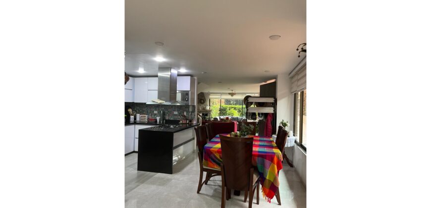 Casa 230m2 Conjunto Riveras de Susagua Cocina americana, Gimnasio y Jacuzzi